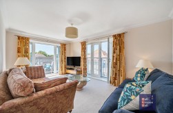 Suncliffe Court, Burlington Road