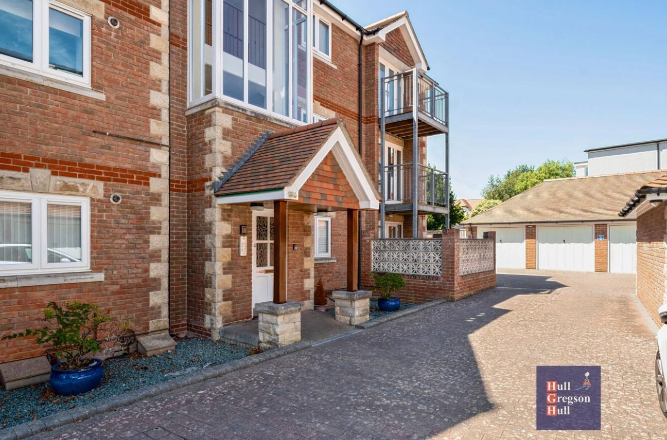 Suncliffe Court, Burlington Road