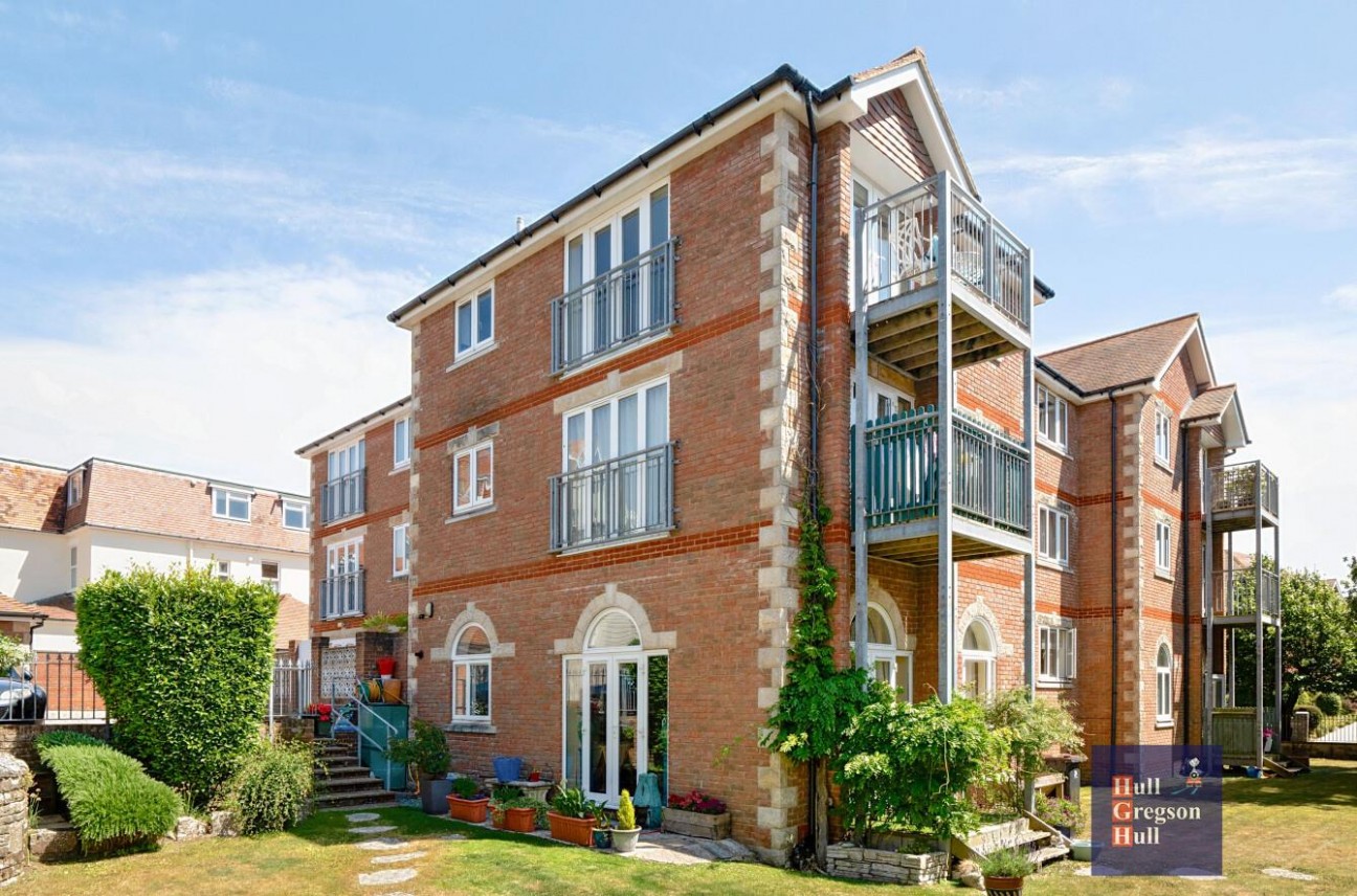 Suncliffe Court, Burlington Road