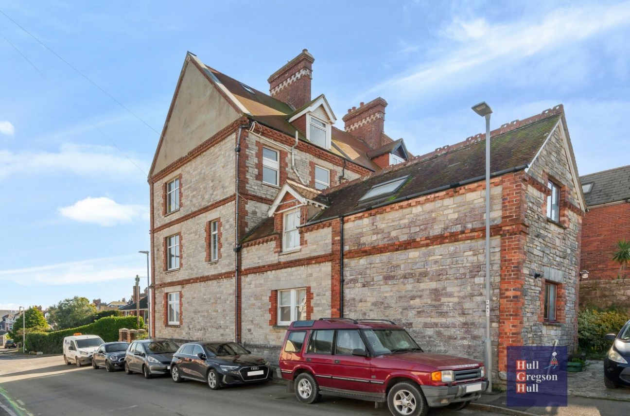 Flat 2, 2 Cluny Crescent, Swanage
