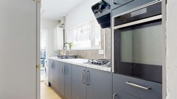 Grove Road, Portland