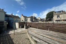 Wakeham, Portland