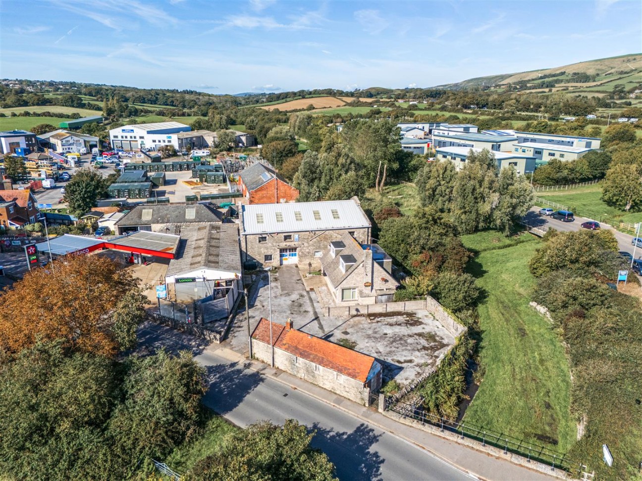 Greystone Garage, Outbuilding and Hardstanding
