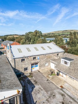 Greystone Garage, Outbuilding and Hardstanding