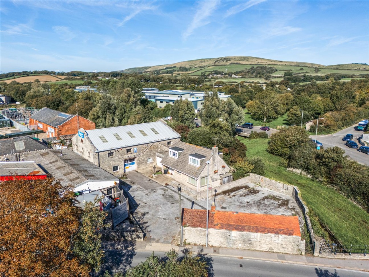 Greystone Garage, Outbuilding and Hardstanding