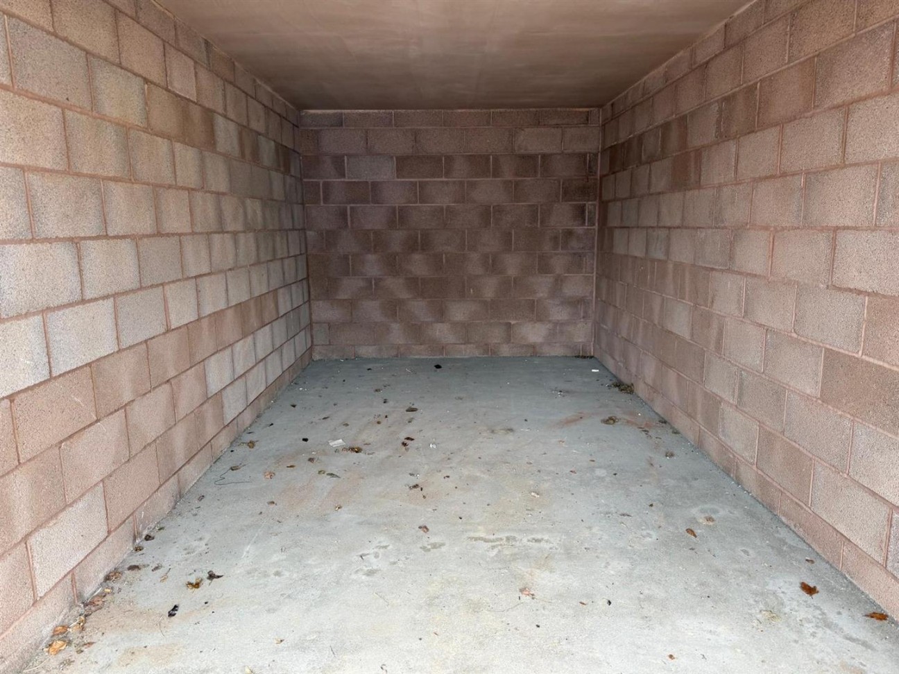 Garage E, Dukes Way, Axminster