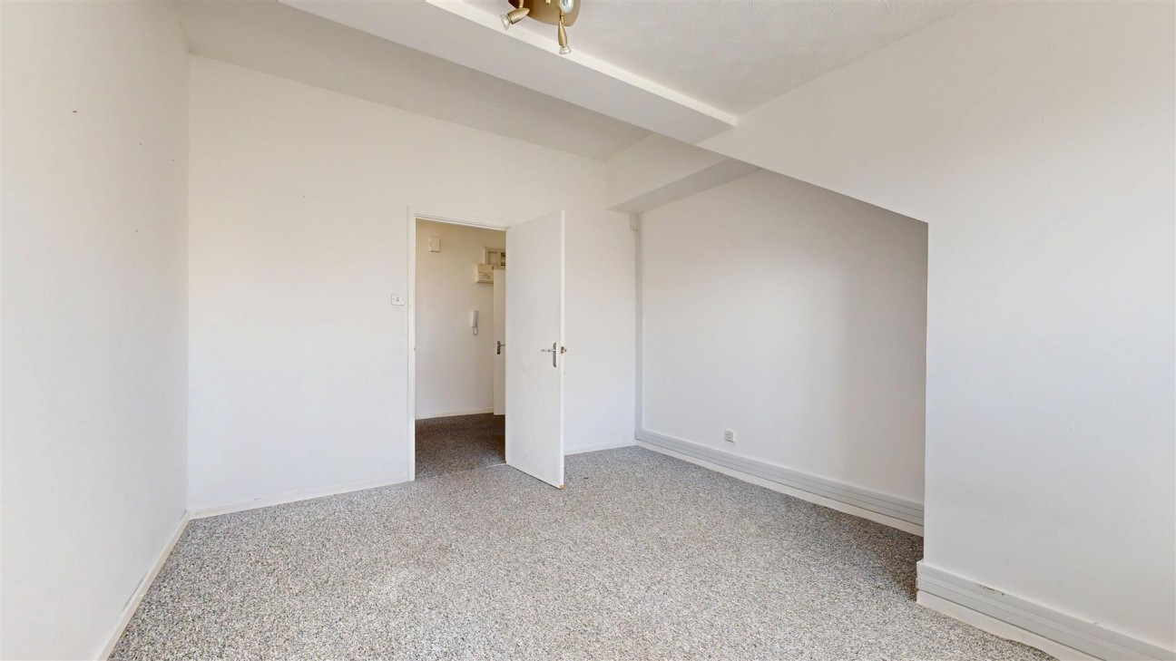 Weston Road, Portland