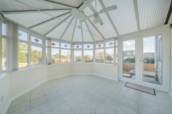 Clarence Close, Portland