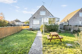 Clarence Close, Portland