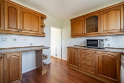 Clarence Close, Portland