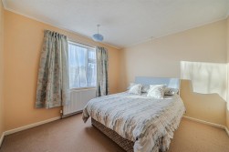 Clarence Close, Portland