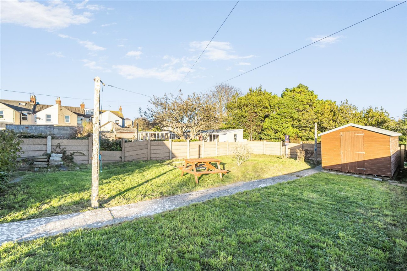 Clarence Close, Portland