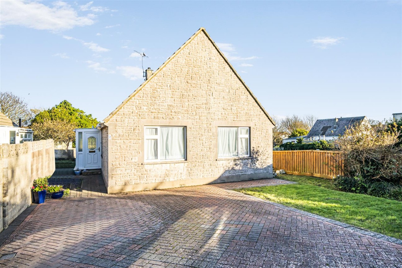 Clarence Close, Portland