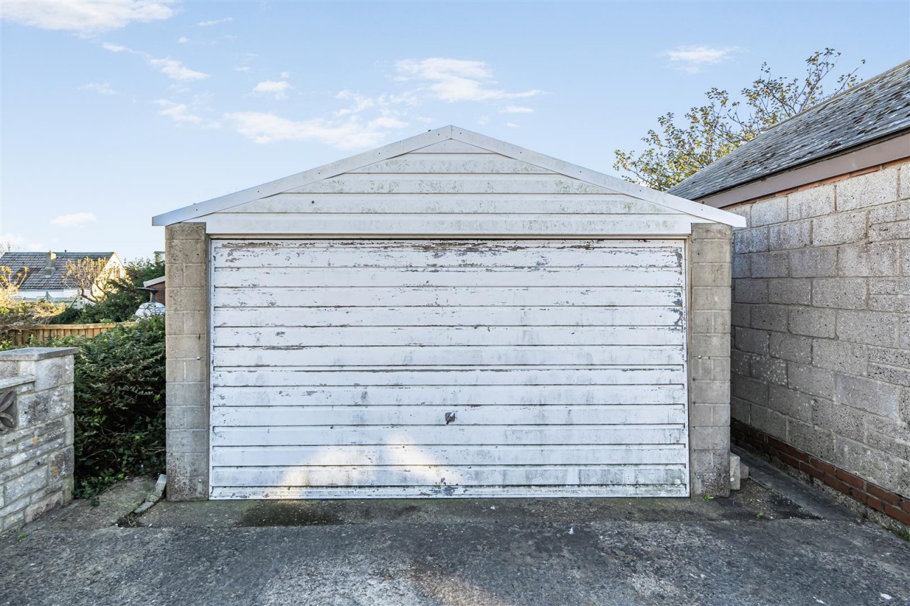 Clarence Close, Portland