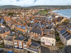 East Court, Kings Road East