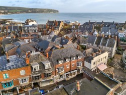 East Court, Kings Road East