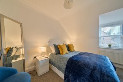 East Court, Kings Road East