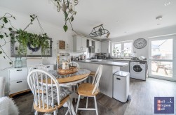 Bumpers Lane, Portland