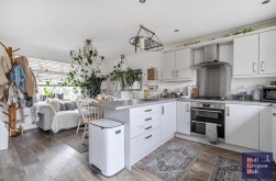 Bumpers Lane, Portland