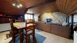 Weston Road, Portland