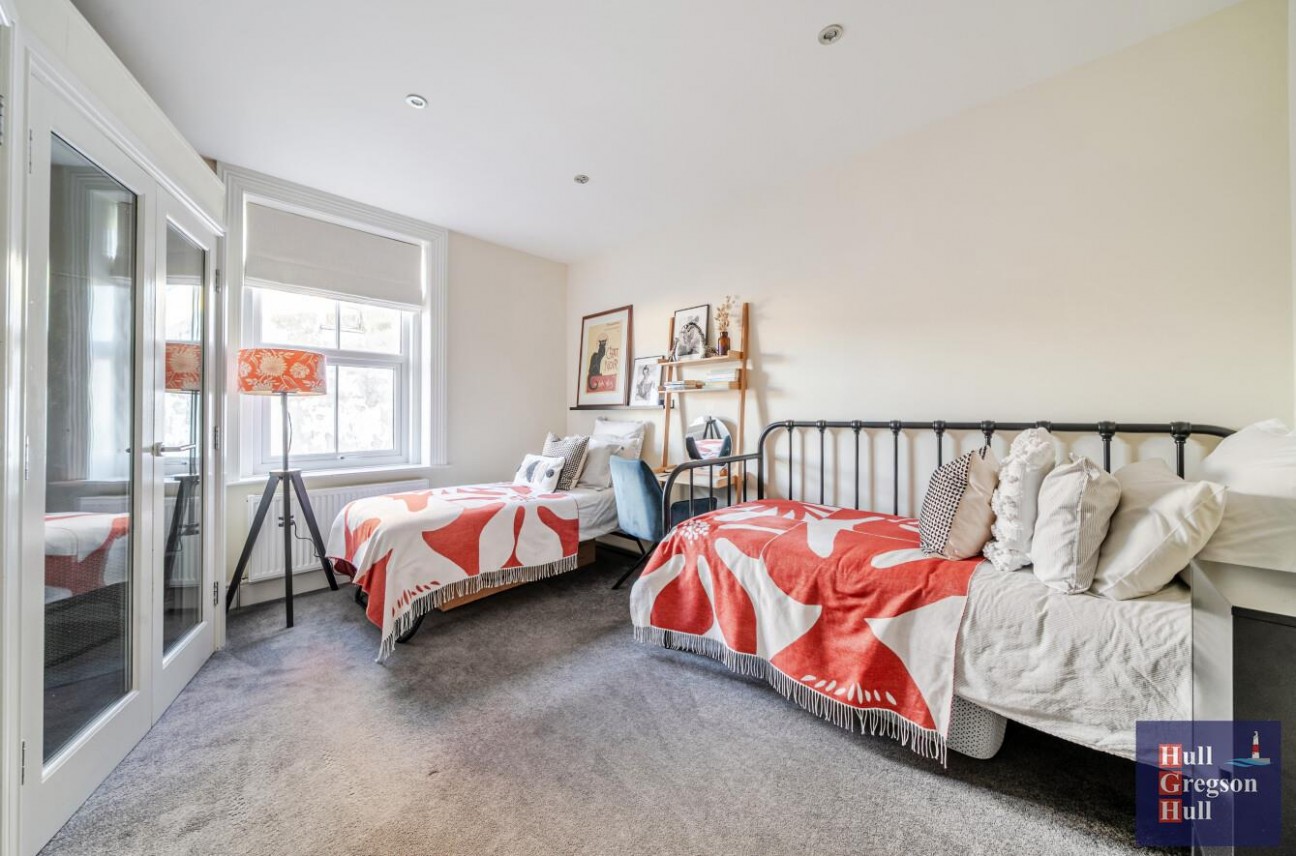 Moorfield Road, Portland