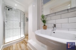 Moorfield Road, Portland