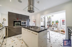 Moorfield Road, Portland