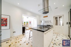 Moorfield Road, Portland