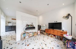 Moorfield Road, Portland