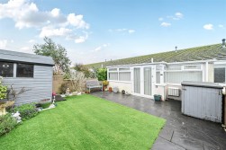 Tobys Close, Portland