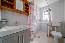 Tobys Close, Portland