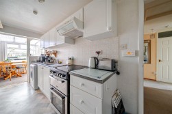 Tobys Close, Portland