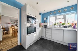 Grove Road, Portland