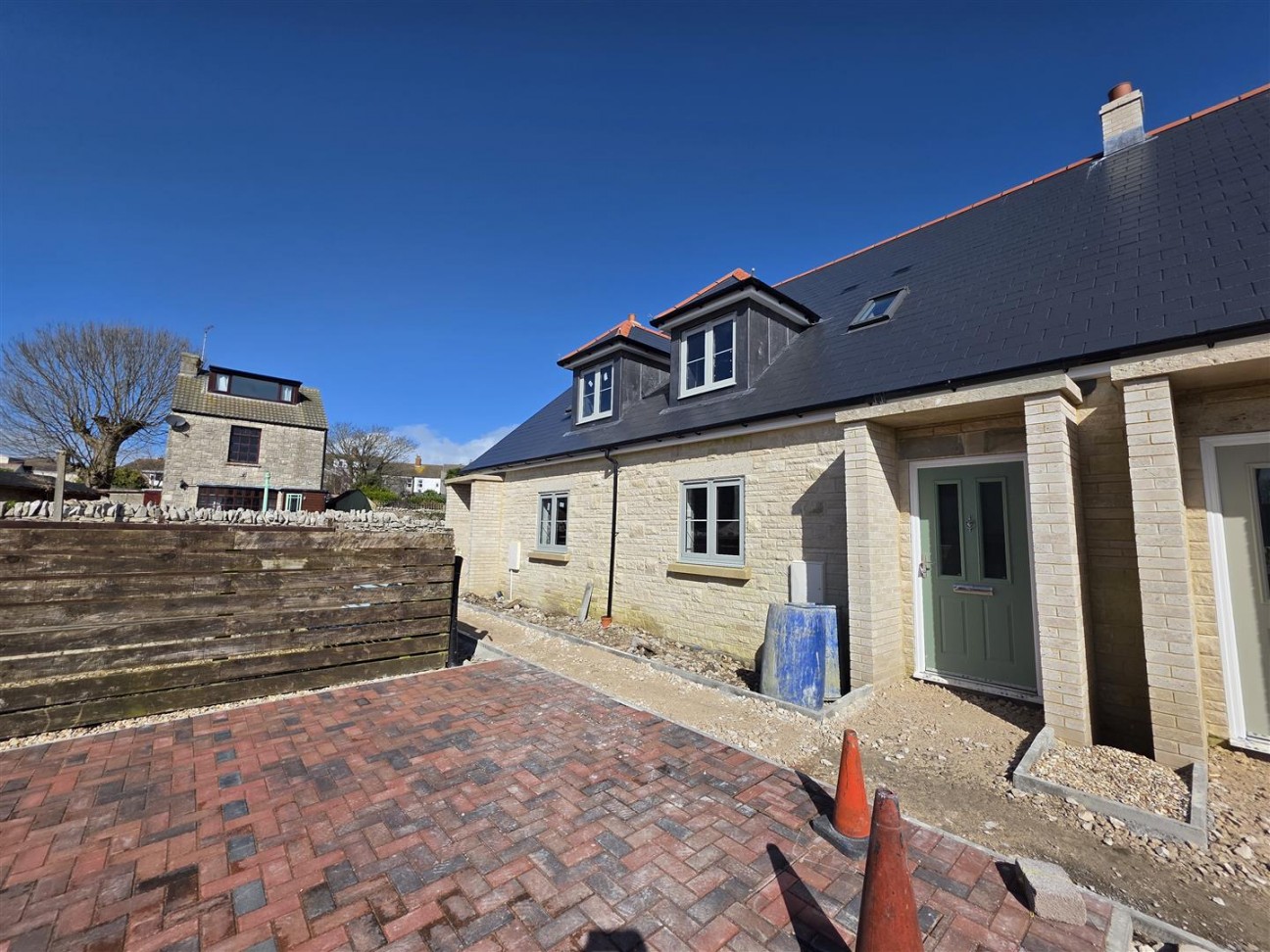 45b Wakeham, Portland