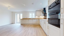 45b Wakeham, Portland