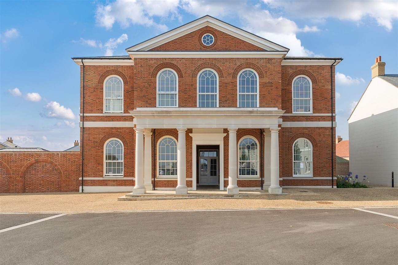 14 Crown Gate, Poundbury
