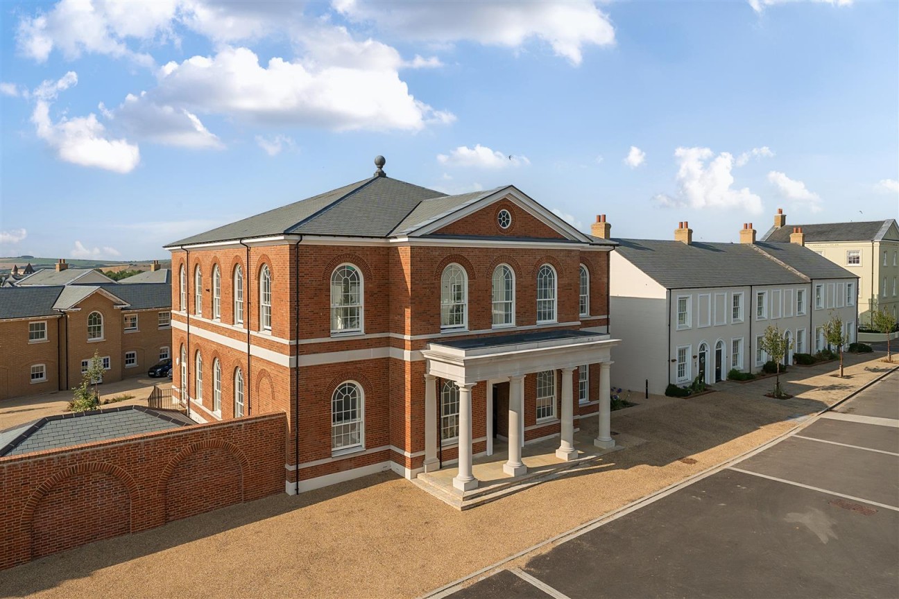 14 Crown Gate, Poundbury