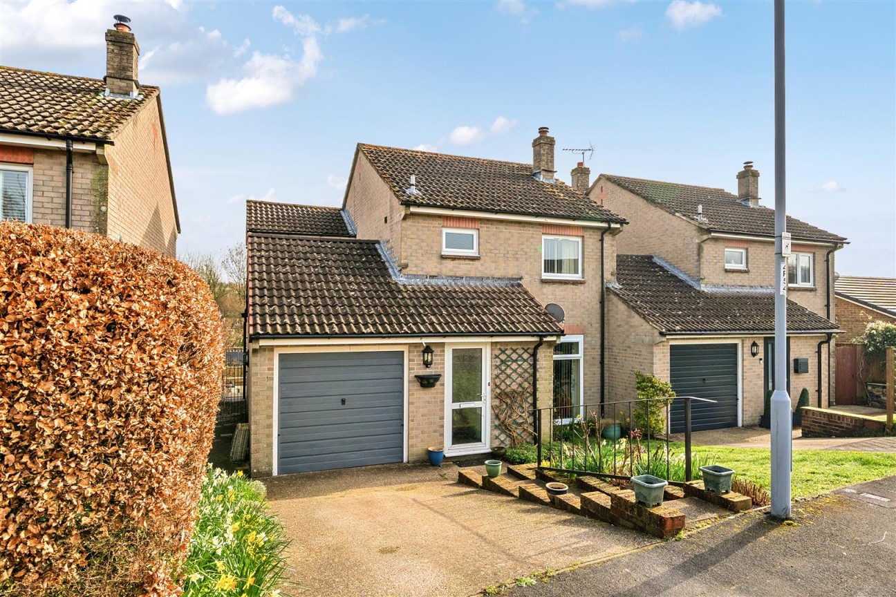 Paynes Close, Piddlehinton, Dorchester