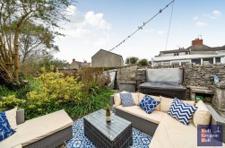 Easton Street, Portland