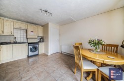 Easton Sqaure, Portland