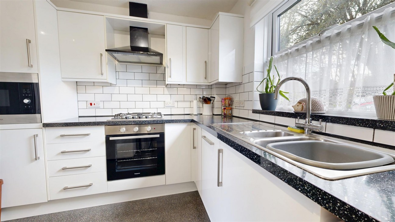 2 Rodwell Lodge, Rodwell Road, Weymouth DT4 8QT