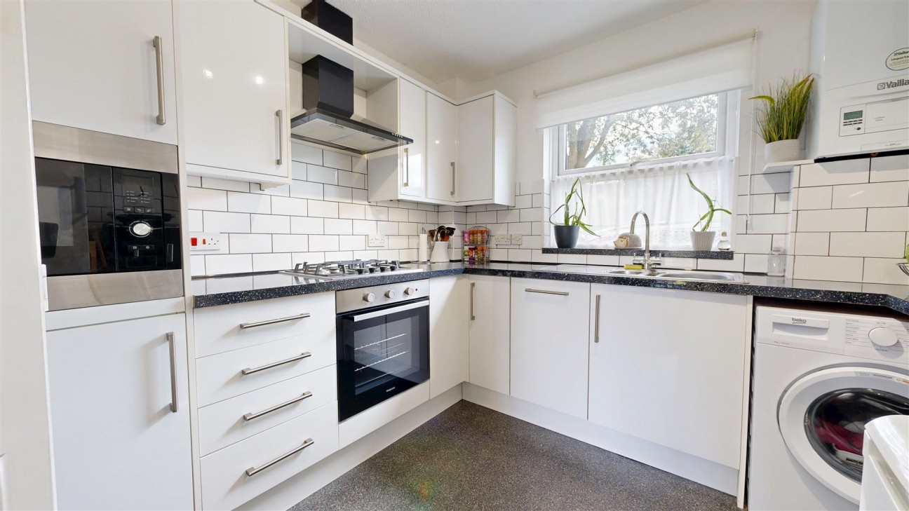 2 Rodwell Lodge, Rodwell Road, Weymouth DT4 8QT