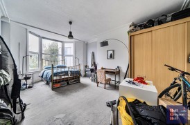 Easton Square, Portland