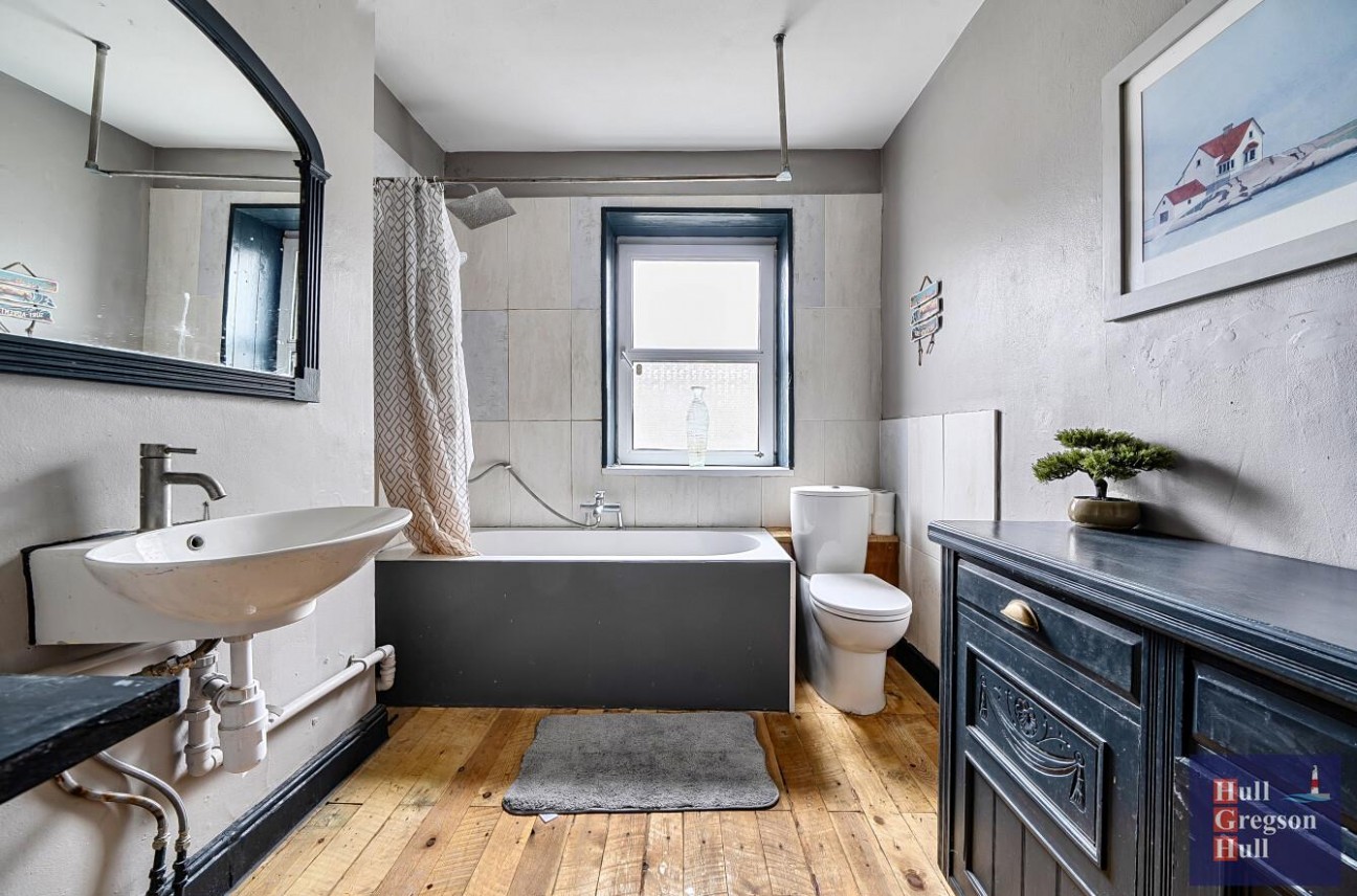 Easton Square, Portland