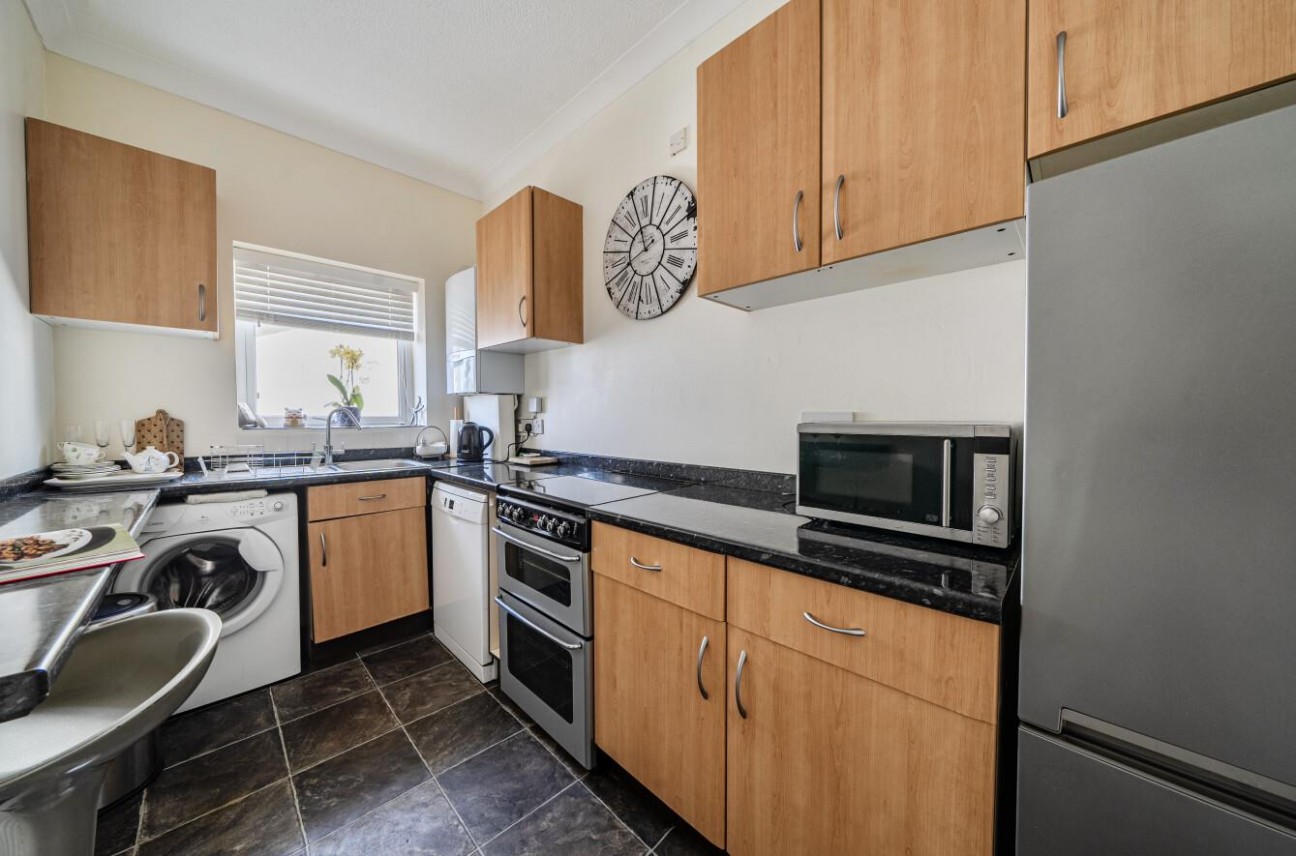 2 Cliff Avenue, Swanage