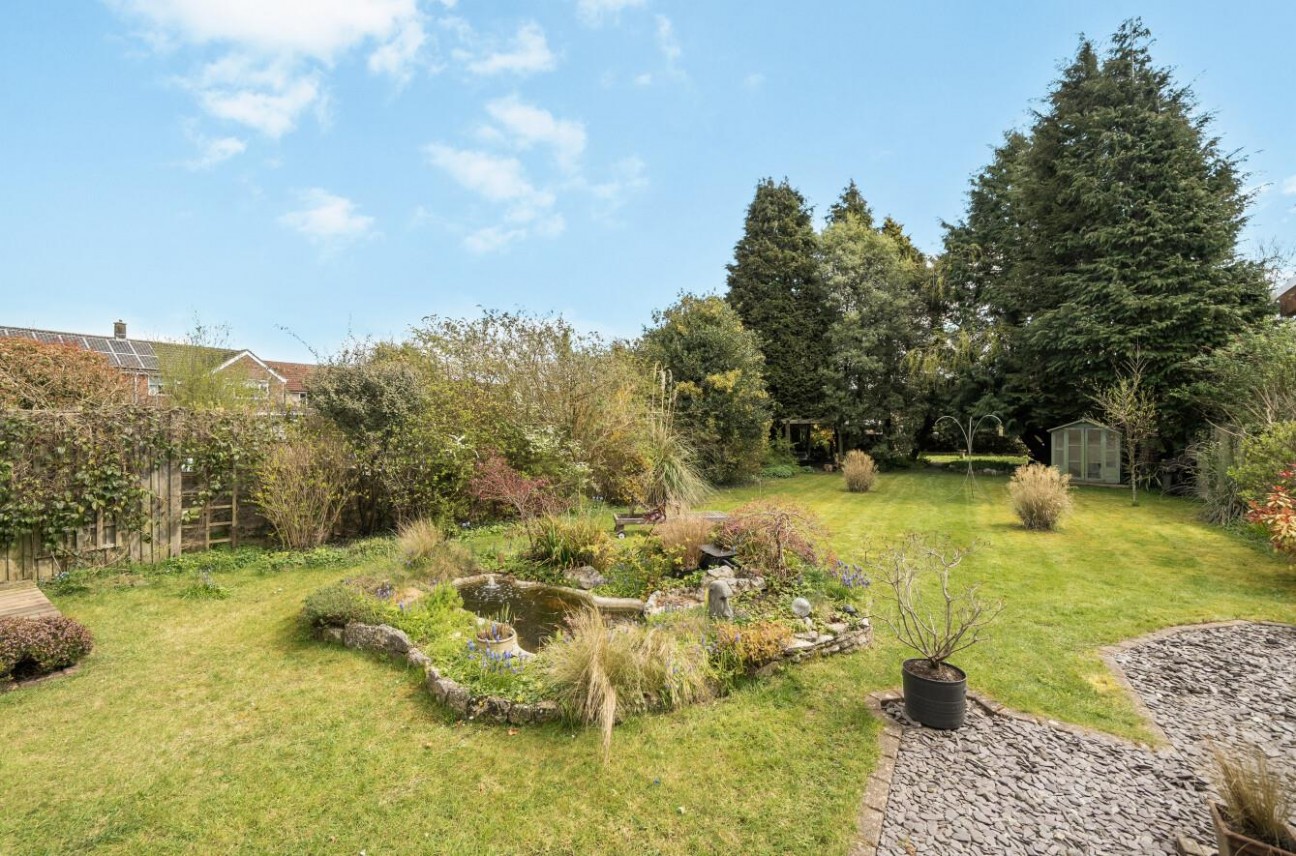 Kingsbere Crescent, Manor Park, Dorchester