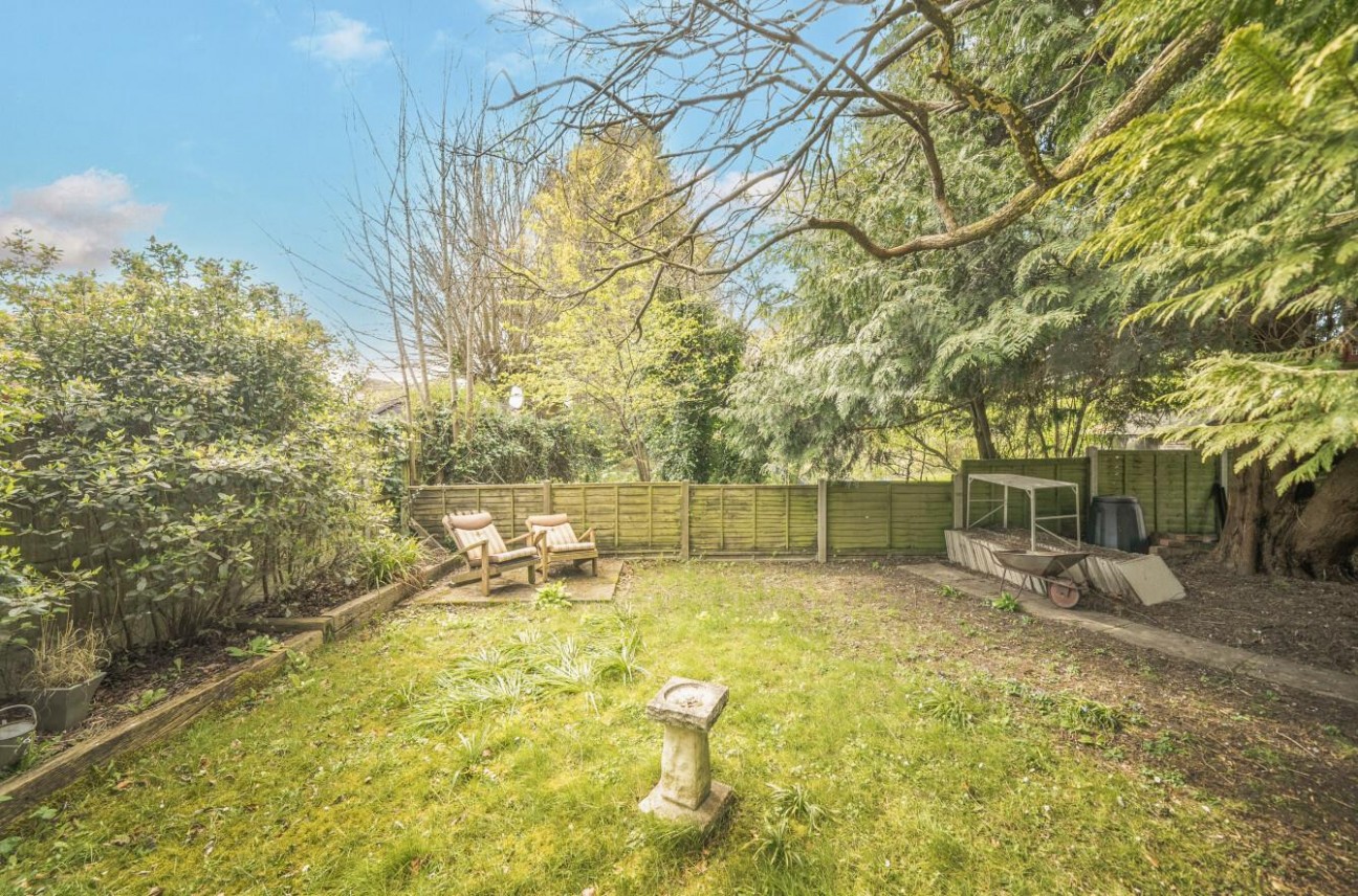 Kingsbere Crescent, Manor Park, Dorchester