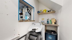 Weston Road, Portland