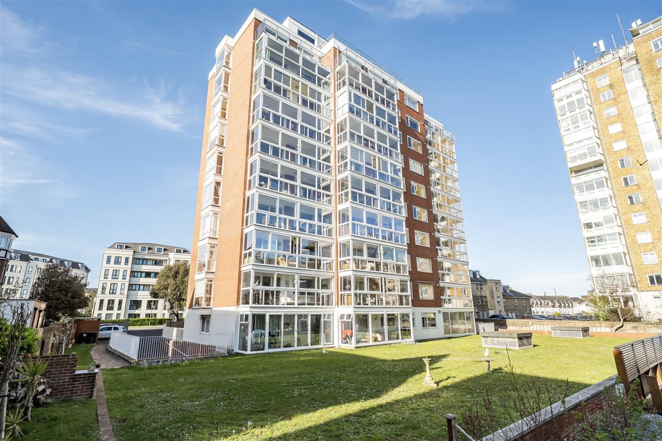 West Cliff Road, Bournemouth