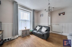 Easton Square, Portland